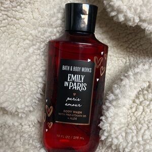 Bath & Body Works Emily in Paris Body Wash - Red